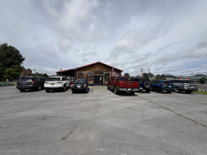 Princeton Pond House is a casual, family-friendly restaurant serving homestyle favorites in Princeton, West Virginia. Located beside Princeton Mini Golf, it’s an easy stop for lunch or dinner, with views overlooking the pond.